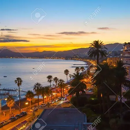 Croix Des Gardes Palais Plages דירה *